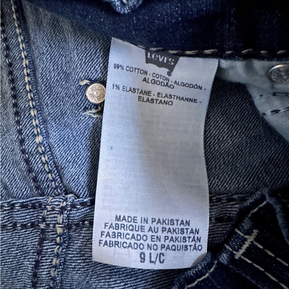 Levi's Blue Denim Jeans with Signature Stitching Too Superlow - Picture 5 of 7